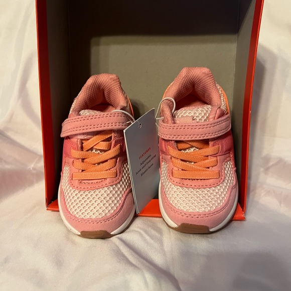 NWT Cat and Jack shoes. Size 5 toddlers. - Picture 2 of 7